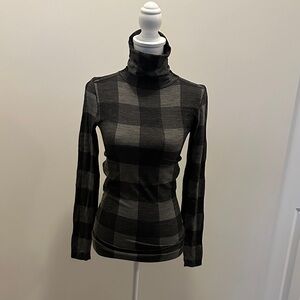 Athleta Black and Gray Plaid Long Sleeve Top